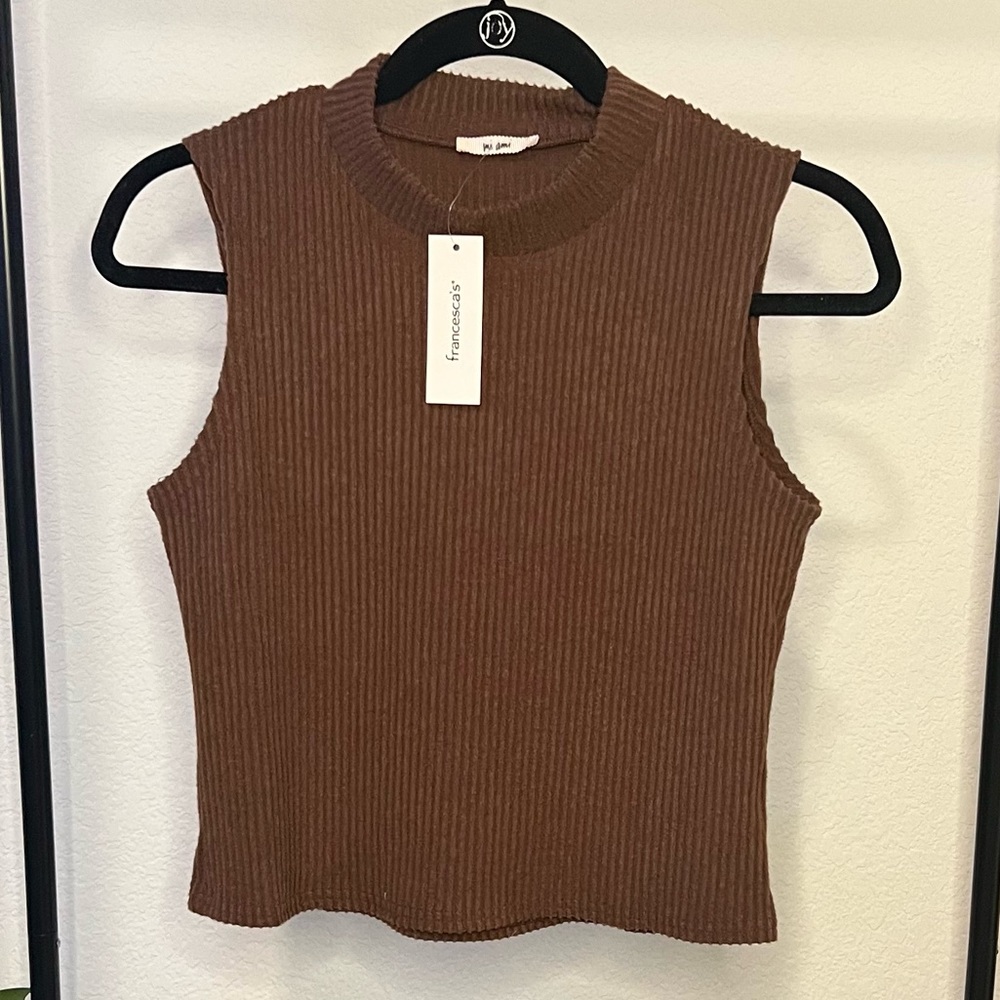 Turtleneck no sleeve top